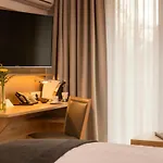 Four Stars By Hotel 4*
