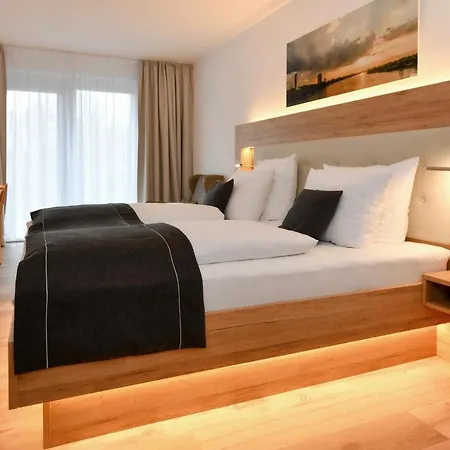 Four Stars By Meckenheim (North Rhine-Westphalia)