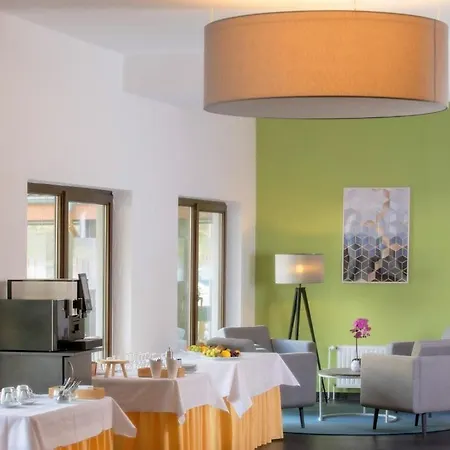 Four Stars By Hotel 4*