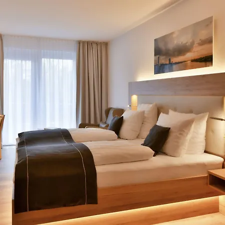 Отель Four Stars By