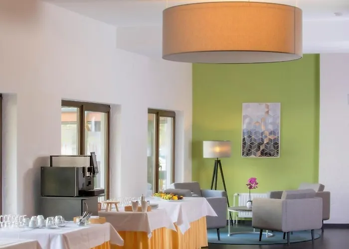 Four Stars By Hotel 4*